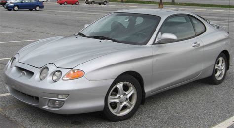 2000 Hyundai Tiburon 2-Door HB Coupe Automatic