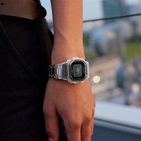 DWE-5640RX-7 | G-SHOCK DIGITAL 5600 SERIES | CASIO INDIA