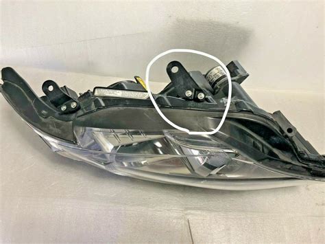 *NEW LEXUS RX350 HEADLIGHT REPAIR BRACKET TAB PASSENGER TOP INNER 2010-2012 | eBay