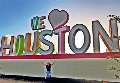 Houston ,Texas - Social Behavior