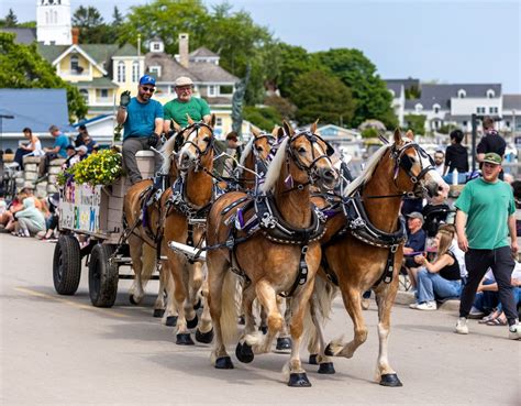 Mackinac Island Lilac Festival Grand Parade, Mission Point Resort to ...