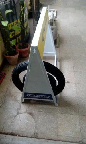 Display Racks - Super Market Display Racks Manufacturer from New Delhi