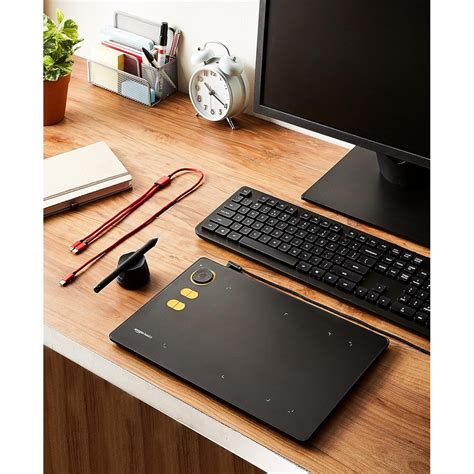 AmazonBasics Graphics Drawing Tablet Pen Tablet, 8.4 X 5.7 Inches ...