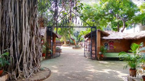 The Other Delhi: Secrets of the Crafts Museum