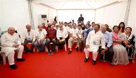 On day 57 of Bharat Jodo Yatra, Rahul Gandhi meets Muslim leaders in ...