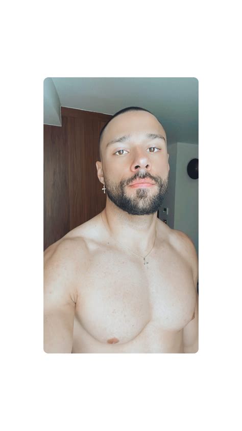 Hollyoaks off the Charts: Rafael L. Silva Shirtless on Insta Story