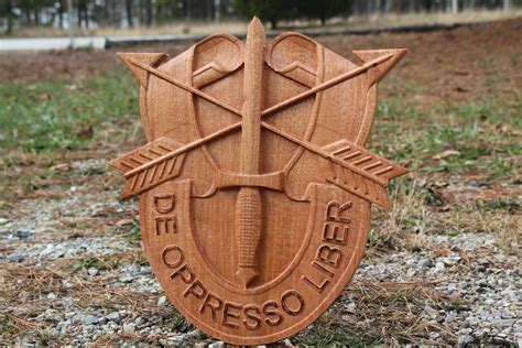 De Oppresso Liber Emblem