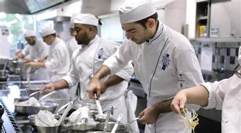 巴黎蓝带国际学院被评为“全球最佳烹饪学校”-法国研究中心