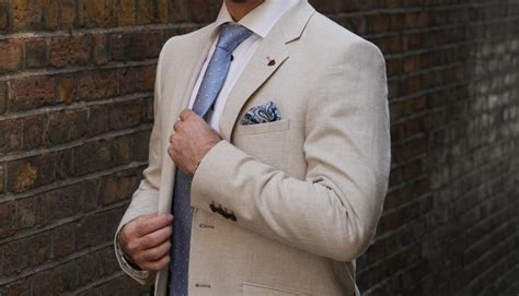 How To Mix And Match Tie And Pocket Square