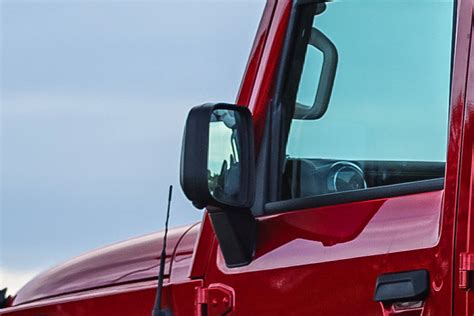 Mahindra Thar ROXX AX5L RWD Diesel AT On-Road Price and Offers in Hyderabad