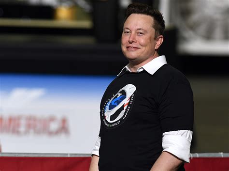 Elon Musk könnte bald in Deutschland eigene Internet-Tarife anbieten ...