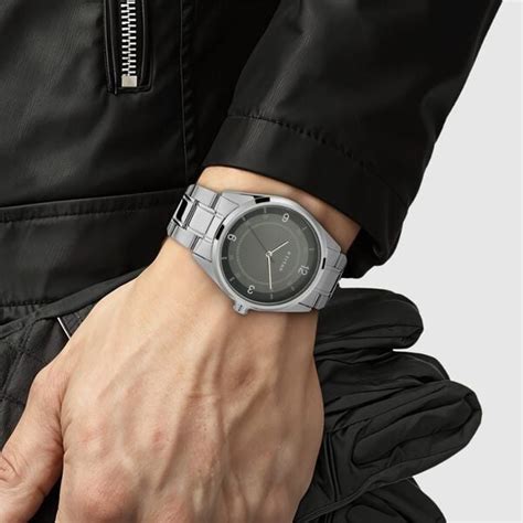 Buy Online Titan Men's Eleganza Lumina Blue: Luminous Dial Watch with ...