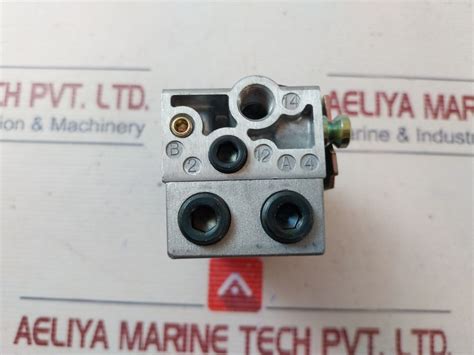 Joucomatic 355 00 088 Joinable Subbase With Side Ports Housing Valve ...