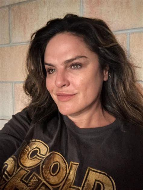 Golden Point escorts and private escorting services - Scarlet Blue.