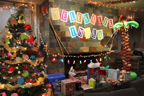 Pin by Catherine Barry on HAWAIIAN CHRISTMAS | Hawaiian christmas ...