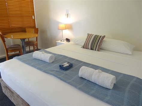 THE PEARLY SHELL MOTEL (Bowen) - Motel Reviews, Photos, Rate Comparison ...