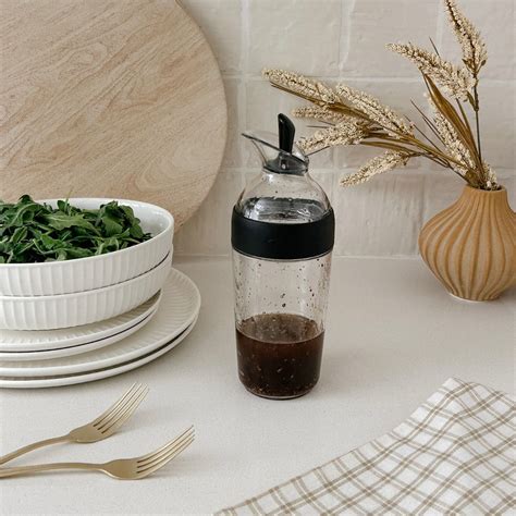 Oxo Salad Dressing Shaker 12oz | Linen Chest
