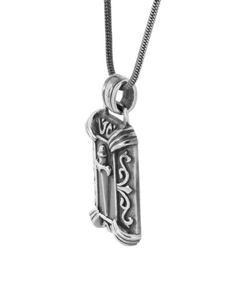 Silent Sword Pendant With Chain – VOYLLA