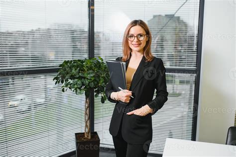 Office Portrait Example 的图像结果