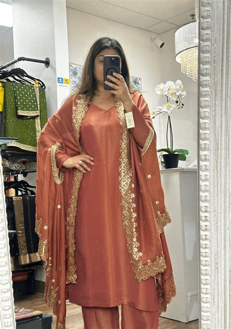 Onion pink shrug suit – Ensemble by Monika