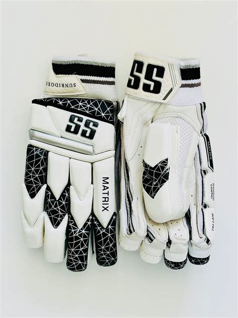 SS TON Matrix Cricket Batting Gloves – DKP Cricket