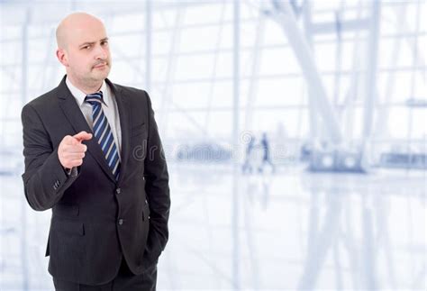 Business Man Pointing 的图像结果