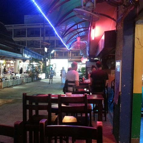 WALKABOUT SPORTS BAR (Updated 2026) All You Need to Know BEFORE You Go ...