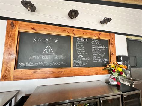 Marker 24 Riverfront Grille Restaurant - Marker 24 Marina