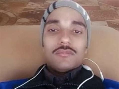 Martyr Sepoy KK Ojha's Daughter Was Born Just 17 Days Ago, He Never Got ...