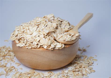 Oat Bran vs. Oats: Which Is Better for Your Health? | Health ...