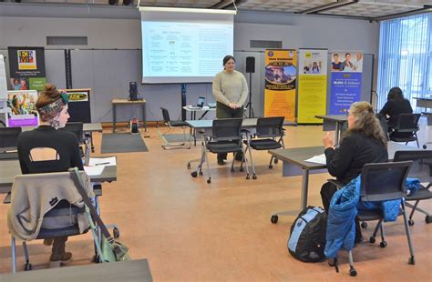 ACS program helps ease transition for newcomers, departing families ...
