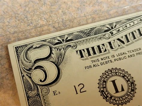 1988 A five dollar bill rare Misprint/misaligned mint condition ...