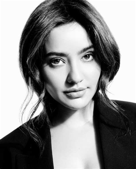 'जब शब्द कम पड़ जाते हैं, तब काला-सफेद...' 36 साल की एक्ट्रेस का ...