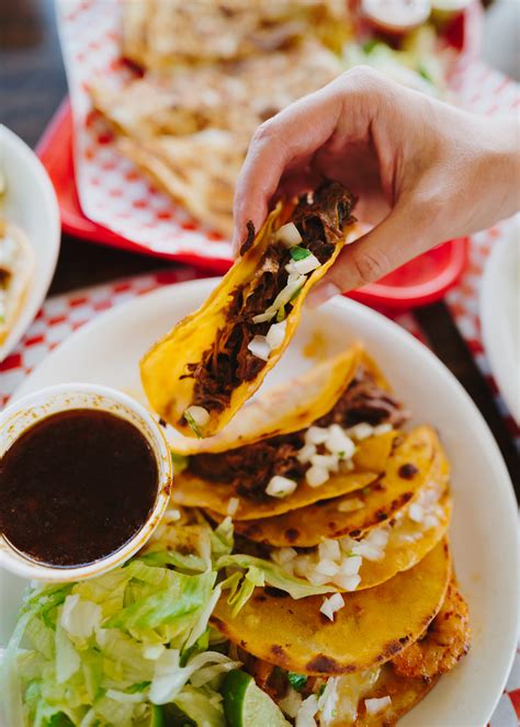 23 Miles of Mexican Food Festival: Tacos, mariachi, beer & more at the ...