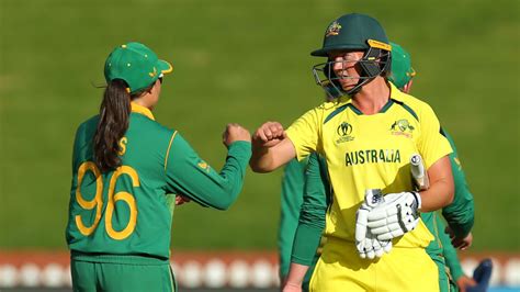 Imperious Lanning leads Australia past South Africa