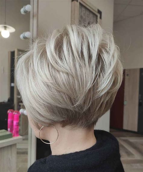 28 Hottest Short Stacked Bob Haircuts to Try This Year