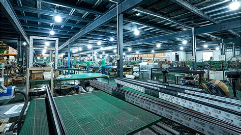 如何了解工业铝型材挤压厂家的实力_上海敦品铝业
