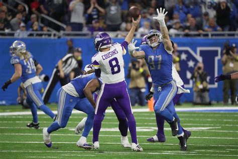 Purple Rumor Mill: Kirk and the Lions, Different HC Job for Flores ...