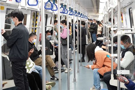 优享资讯 | 深圳地铁单日客流量连续回升 新冠感染数量或已越过峰值