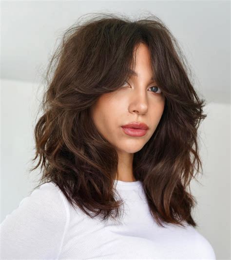 22 Cool Curtain Bangs Ideas to Transform Your Hairstyle Look