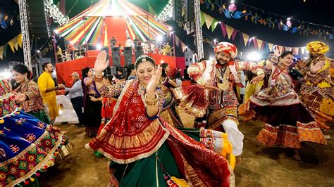 Navratri Celebrations | 7 Famous Places To Enjoy In India
