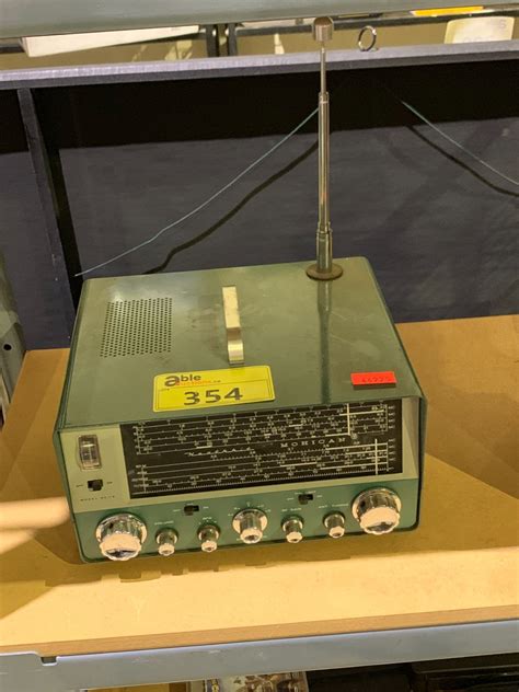 HEATHKIT MOHICAN SHORT WAVE RADIO - Able Auctions