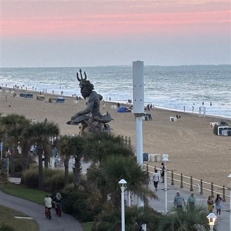 THE OCEANFRONT INN (Virginia Beach) - Hotel Reviews, Photos, Rate ...