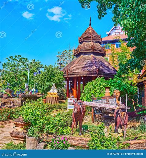 The Shrines and Sculptures in Garden of Wat Lok Moli, Chiang Mai ...
