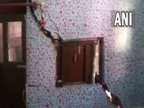 Amid fears around sinking Joshimath, fresh cracks appear on some houses ...