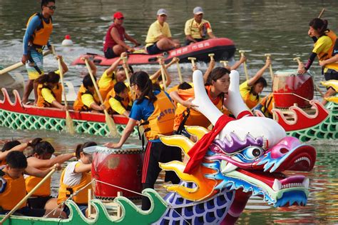 DIY Dragon Boat for Kids! | Dragon boat, Dragon boat festival, Dragon ...