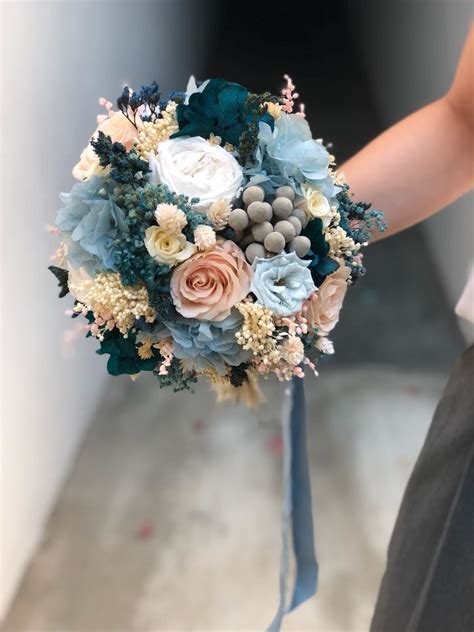 Ramo / bouquet de flor preservada en tonos azules - VIENA— Margot ...