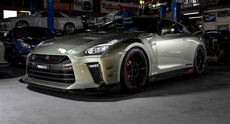 Top Secret Gives Nissan GT-R T-Spec A Relatively Restrained Makeover (And A Huge Wing) | Carscoops
