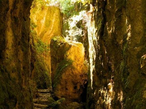 Canale Monterano, the ghost town | Meer