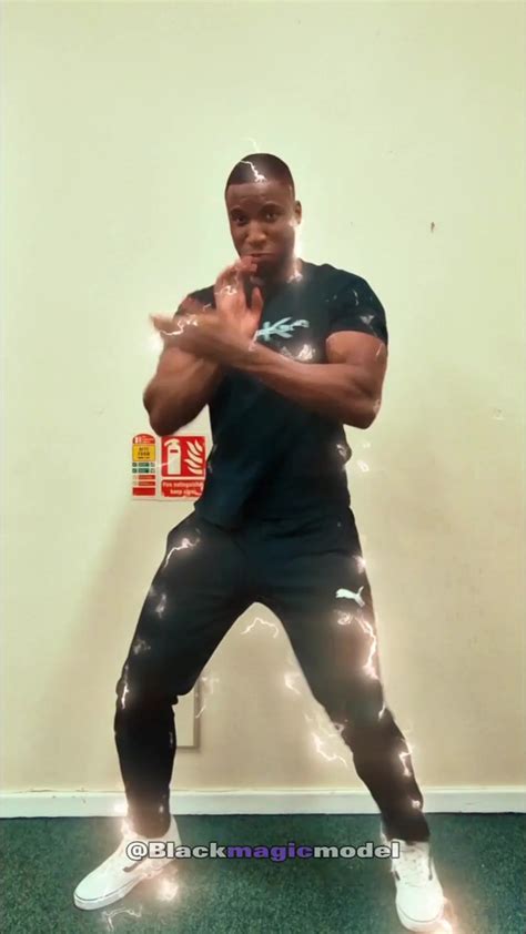 blackmagicmodel (@blackmagicmodel) - Urlebird